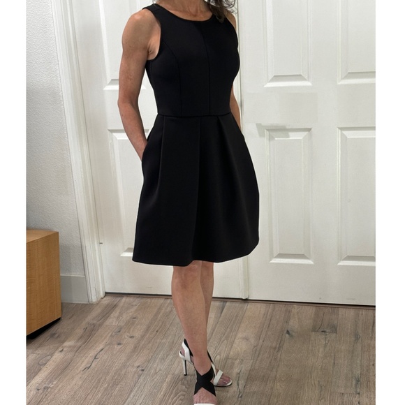 Madewell Fit & Flare Scuba Dress - Black Size 0 - Picture 2 of 11